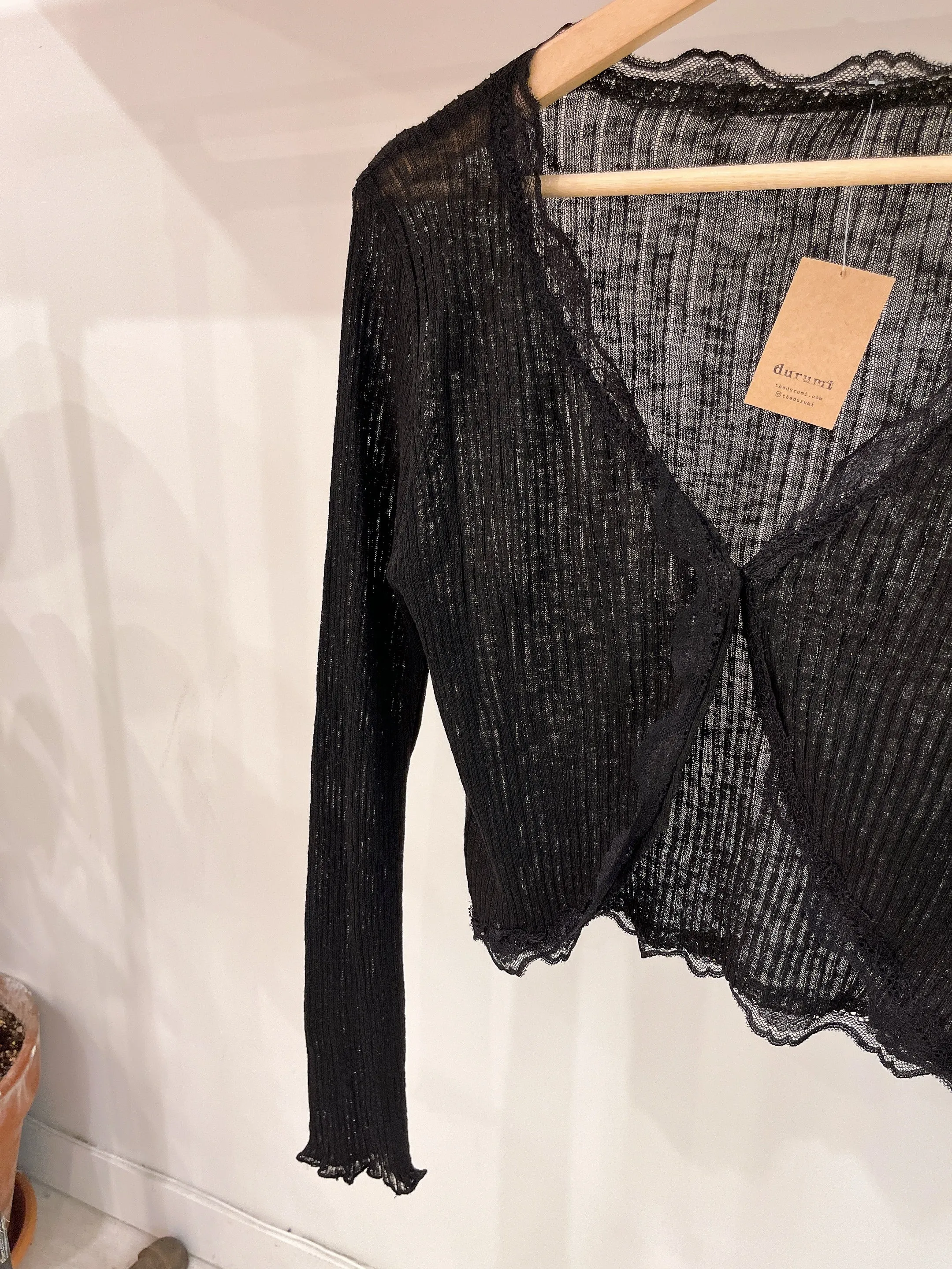 Chic Lace-Trimmed Cardigan