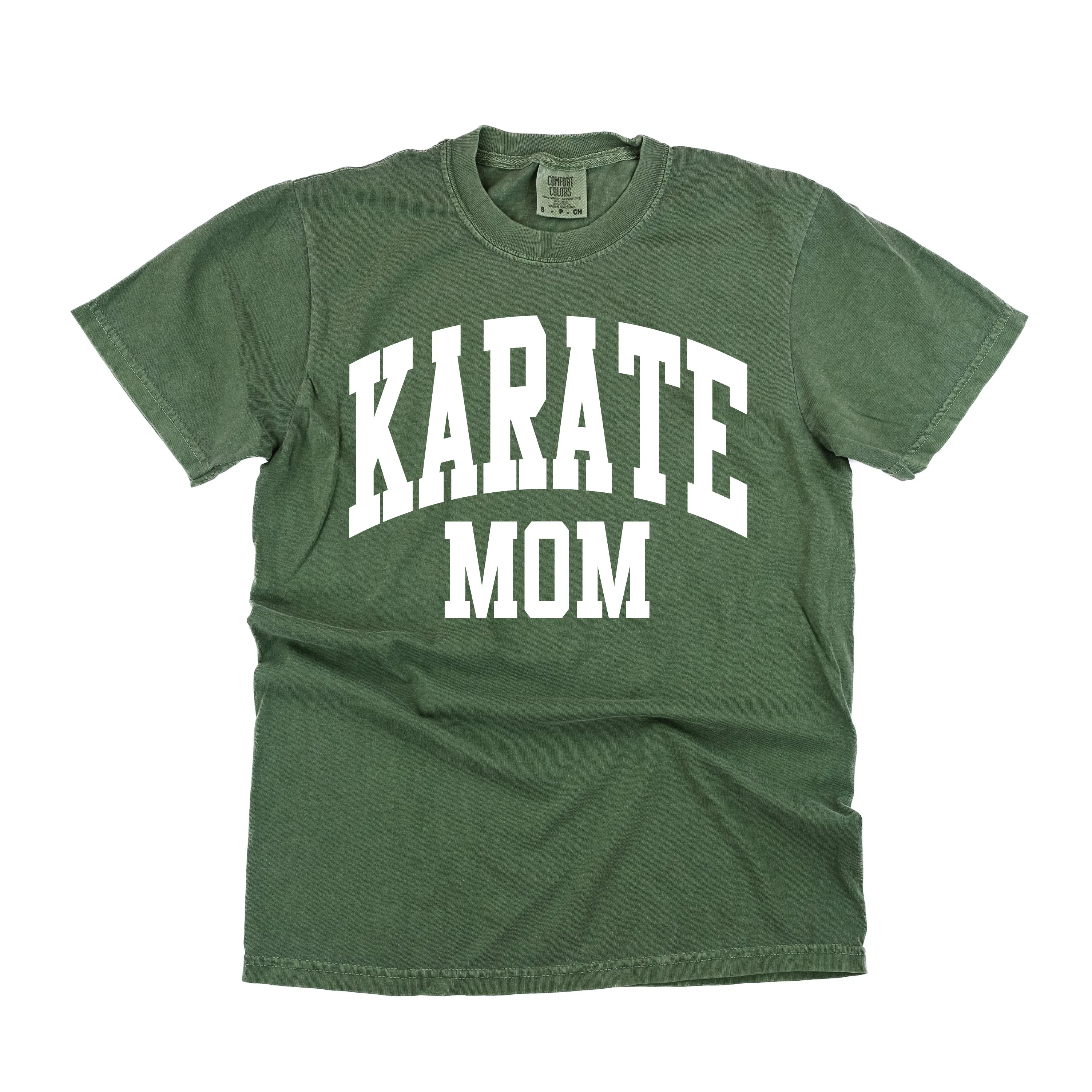 Varsity Style - KARATE MOM - SHORT SLEEVE COMFORT COLORS TEE