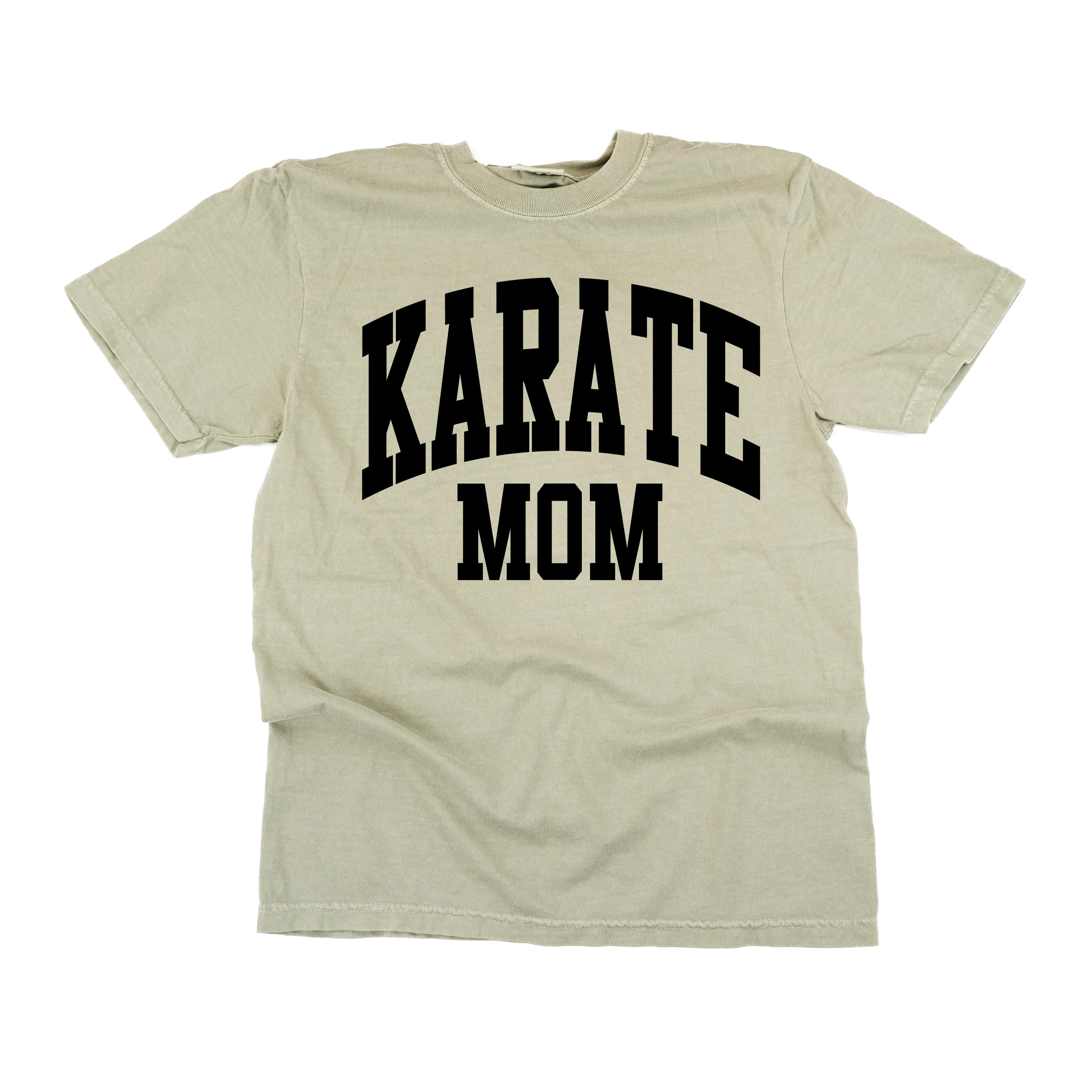Varsity Style - KARATE MOM - SHORT SLEEVE COMFORT COLORS TEE